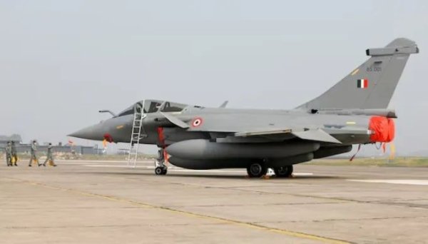 翻翻配资 印度证实：战机坠毁